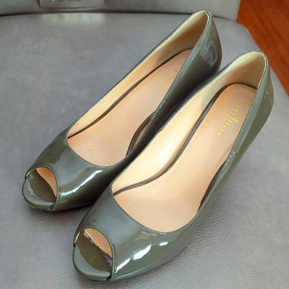 Shoes olive green